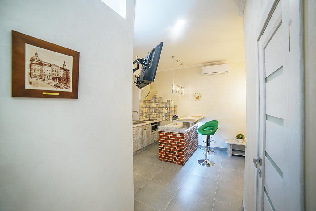 Apartment At Lyulki Lviv Exterior foto
